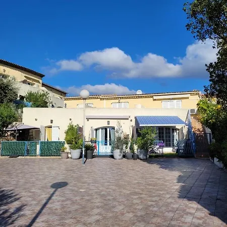 Joli Classe 3etoiles Avec Terrasse, Piscine, Place De Parking Privee Syana *