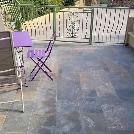 Synae- Joli Classe 3etoiles Avec Terrasse Et Piscine * سانت ماكسيم