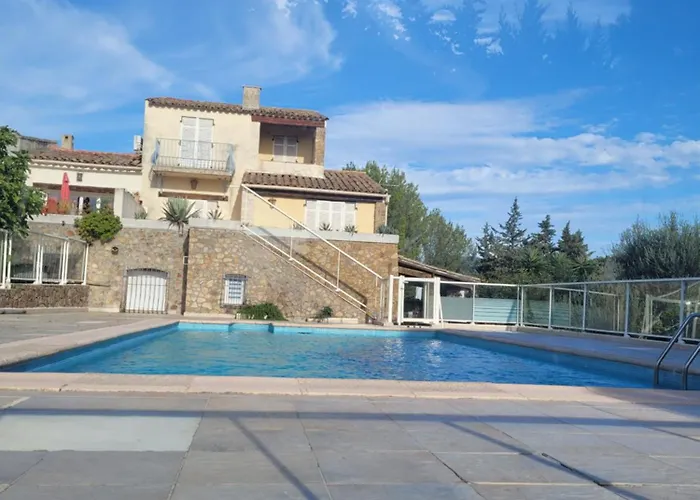 Synae- Joli Classe 3etoiles Avec Terrasse Et Piscine سانت ماكسيم