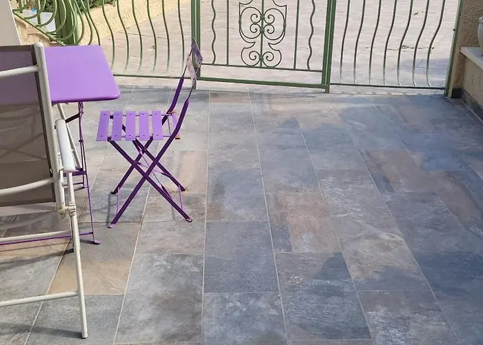 Synae- Joli Classe 3etoiles Avec Terrasse Et Piscine * سانت ماكسيم